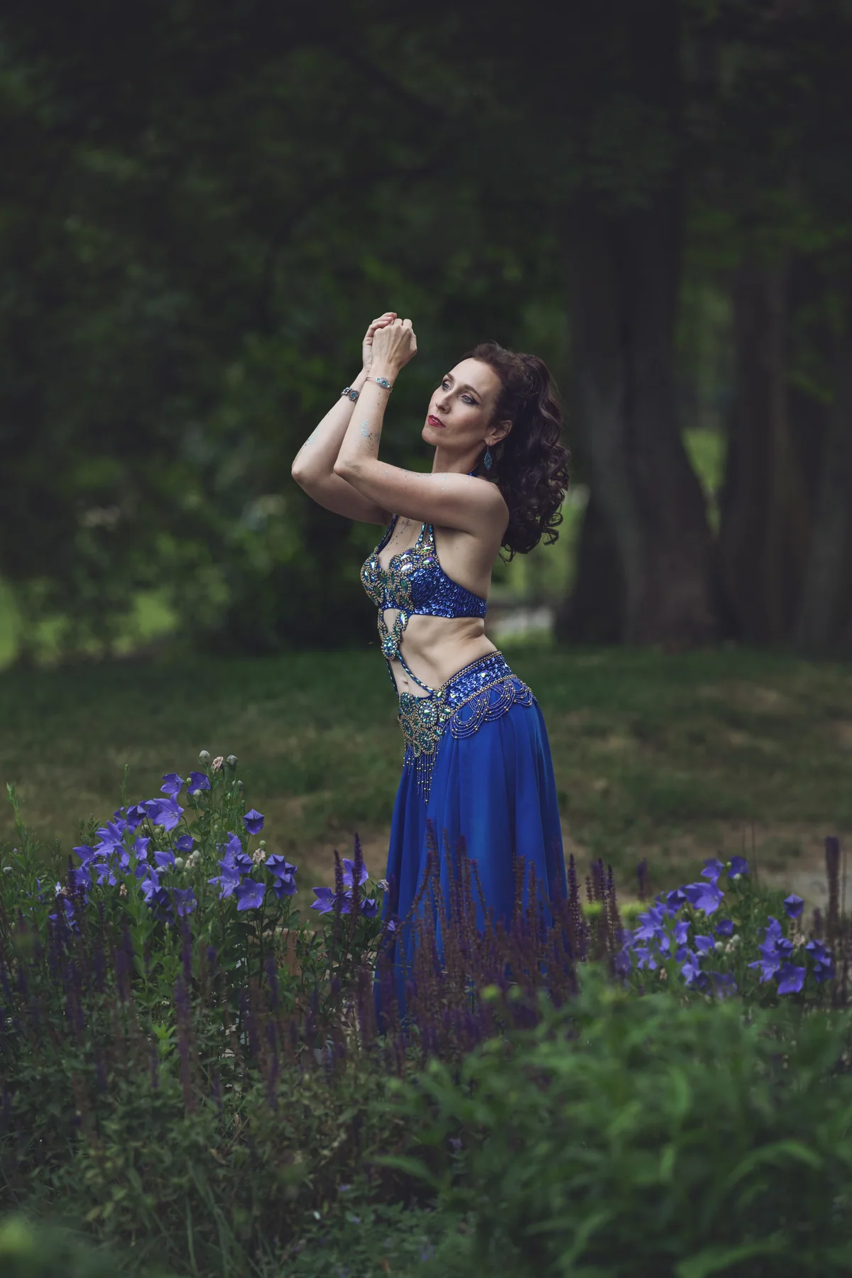 Eva performing oriental dance